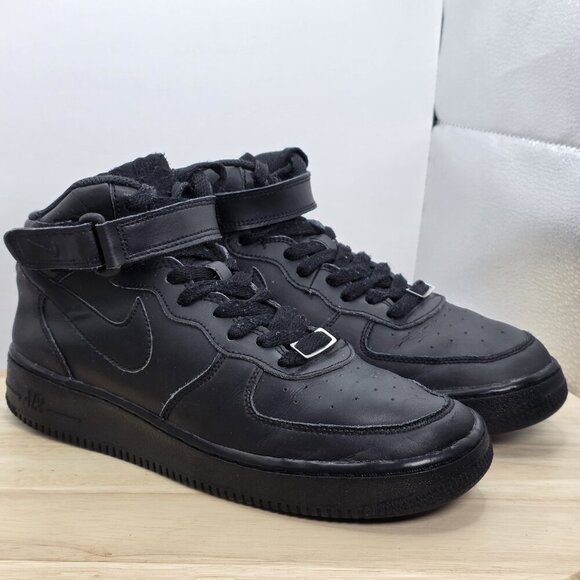 NIKE Air Force 1 Mid '07 Triple Black Women's Size 8.5 314195-004 Unisex GS 7Y - Picture 5 of 9